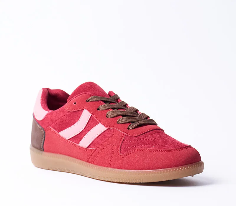 Flat sneaker