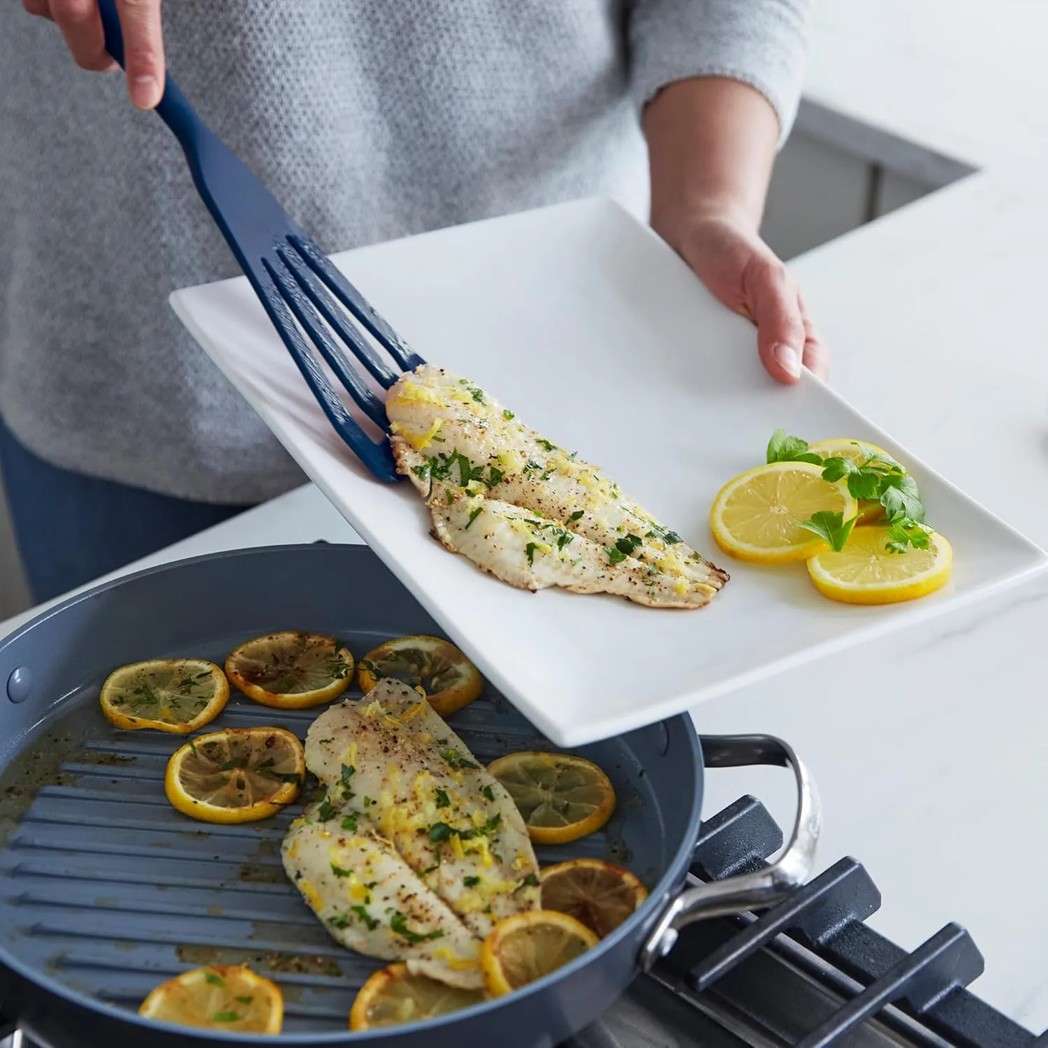 GreenPan Silicone 6 Piece Cooking Utensil Set & Holder, Spoon, Spatulas, Whisk, Ladle, Flexible Nonstick Kitchen Tools, Steel Core Heat-Resistant Anti-Slip Handle BPA-Free Dishwasher Safe, Oxford Blue