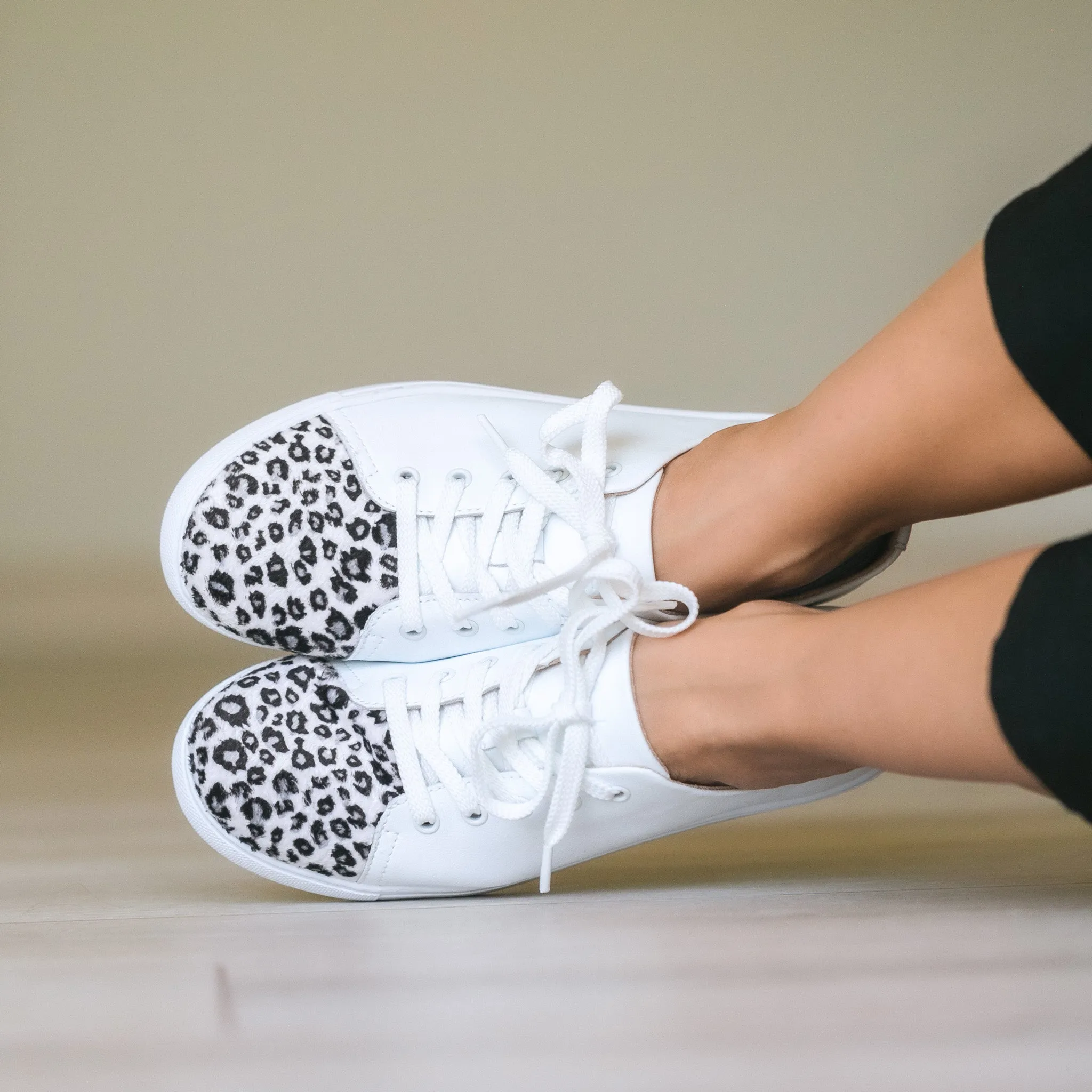 Isabella Sneaker