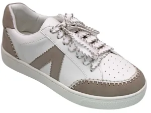Itzia Sneaker