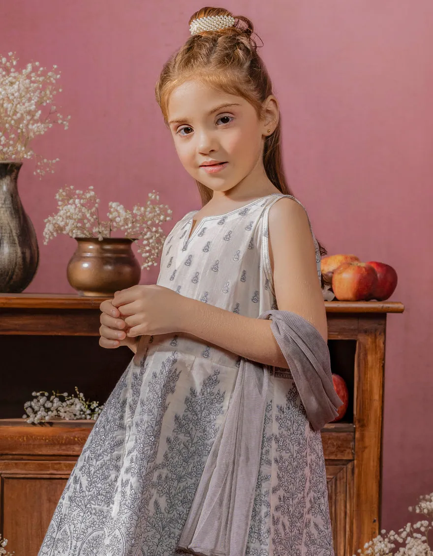 JGK-W-JWK-AU-22-5002 FB/Zoey