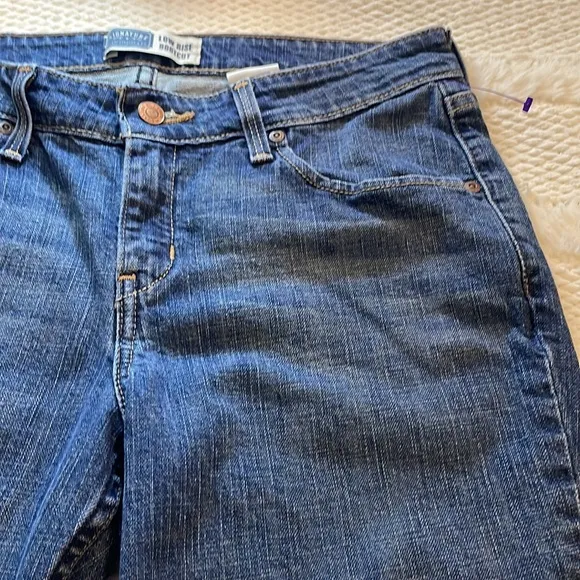 Levi Strauss signature low rise boot cut jeans 8P petite