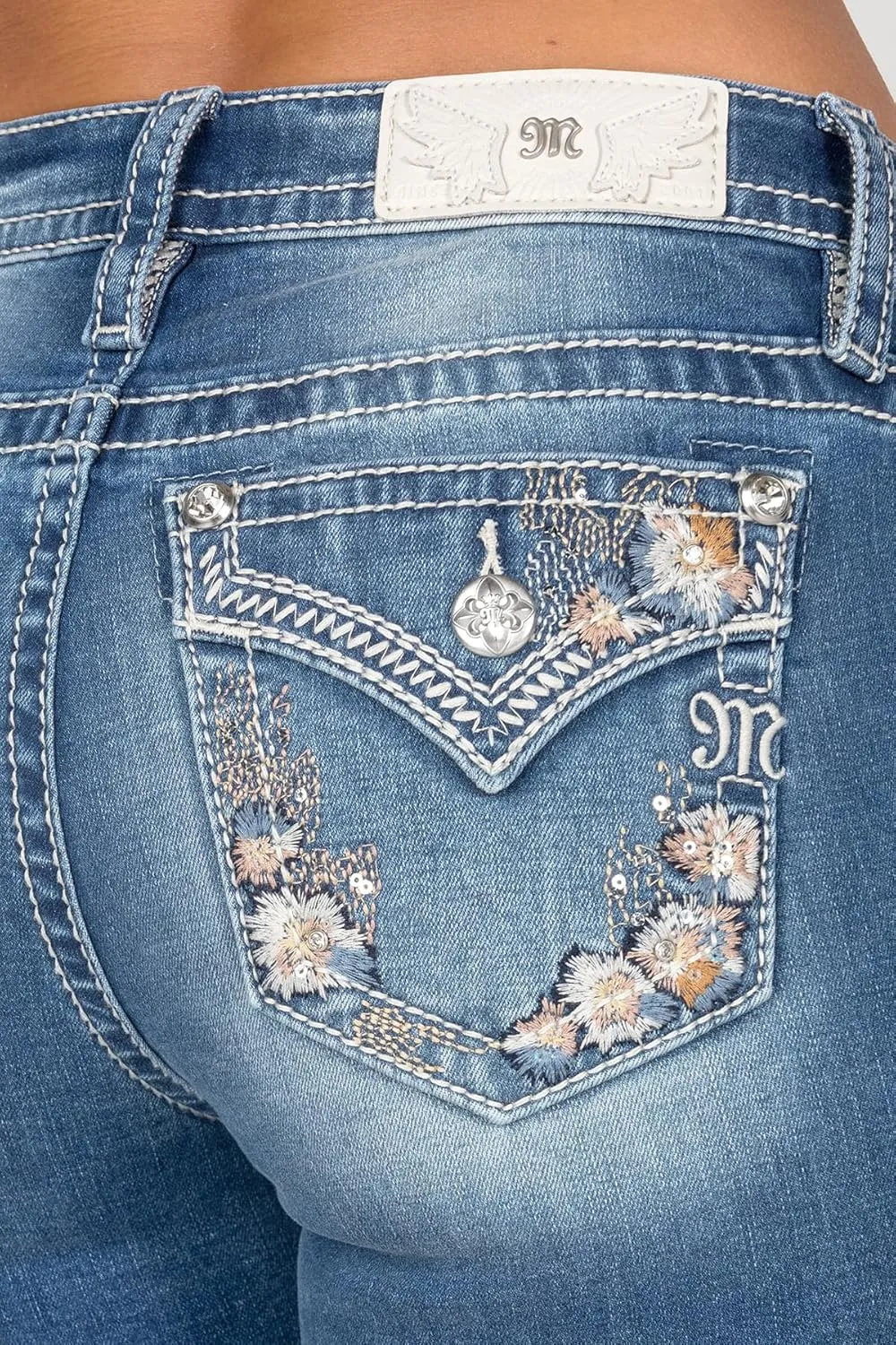 Miss Me Women's Mid Rise Bootcut Jeans, Faux Flap Pockets with Floral Embroidery, Boot Cut Stretch Denim Pants, Slim Fit