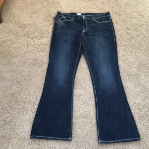 NWT! Rock and Republic 14M midrise Kassandra jeans