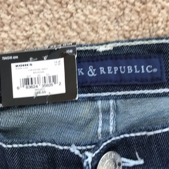 NWT! Rock and Republic 14M midrise Kassandra jeans
