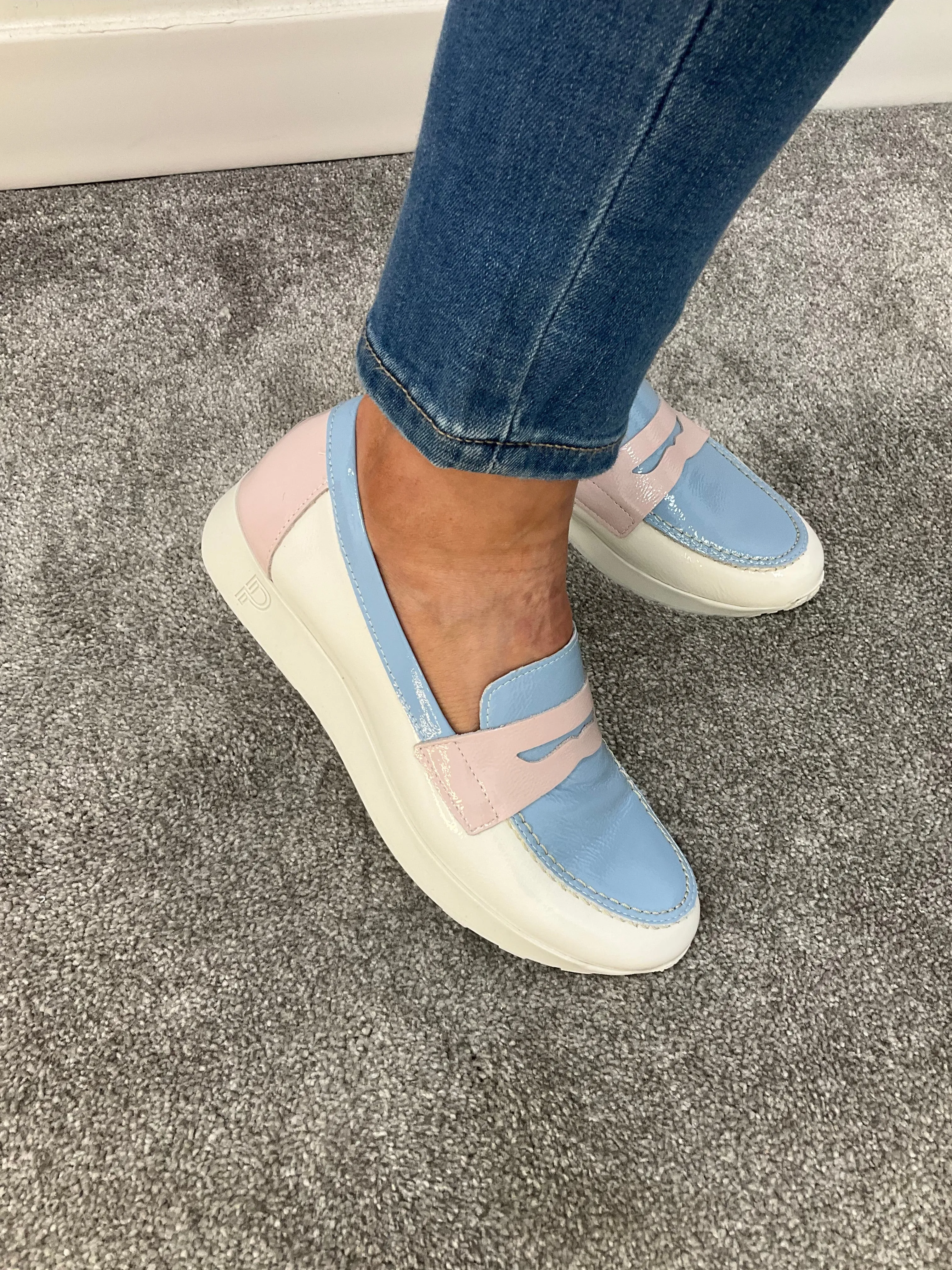 PIL25F WHITE/BLUE