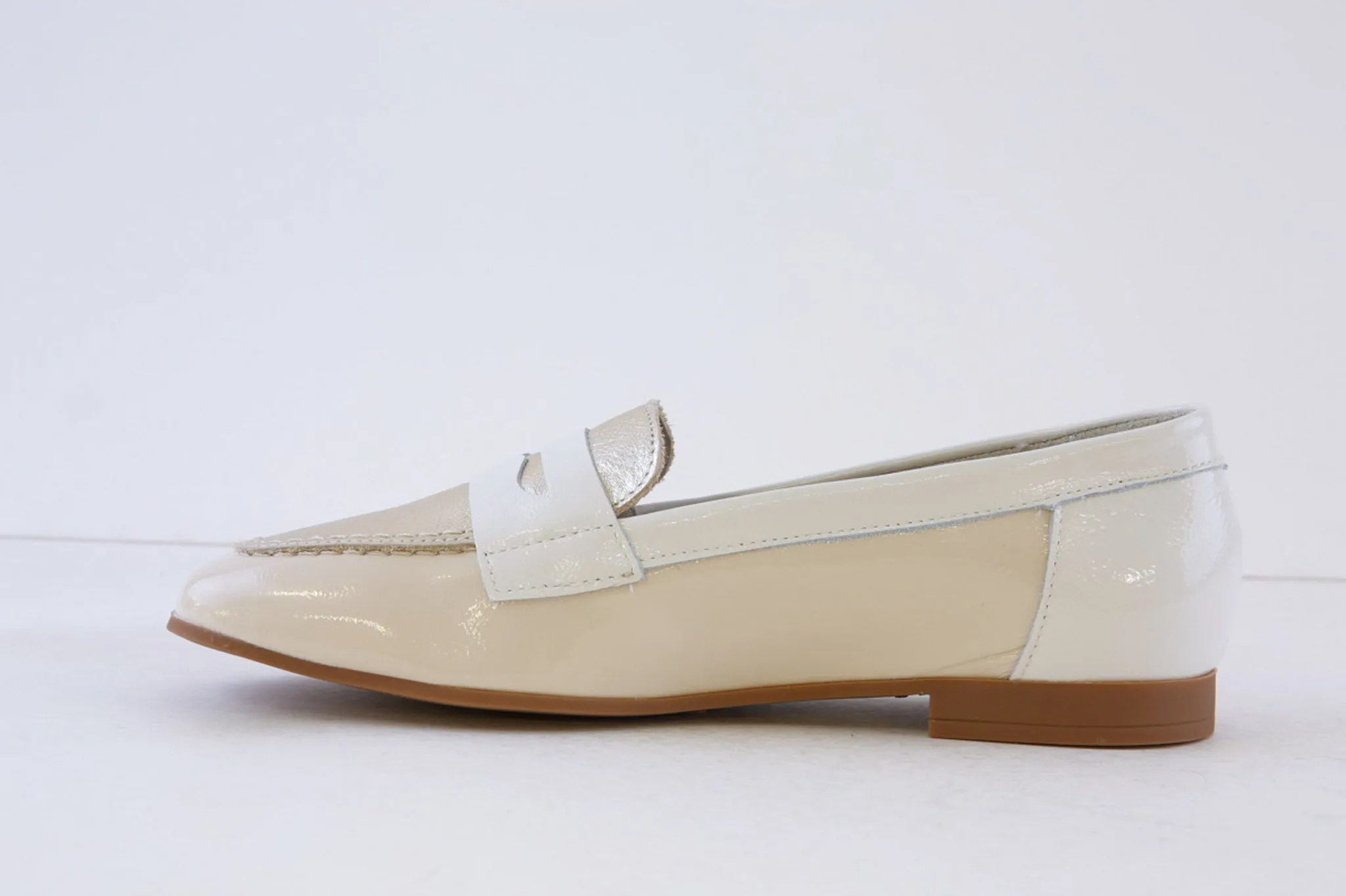 PITILLOS - 10472 LOW HEEL SLIP-ON SHOE - CREAM/GOLD/WHITE
