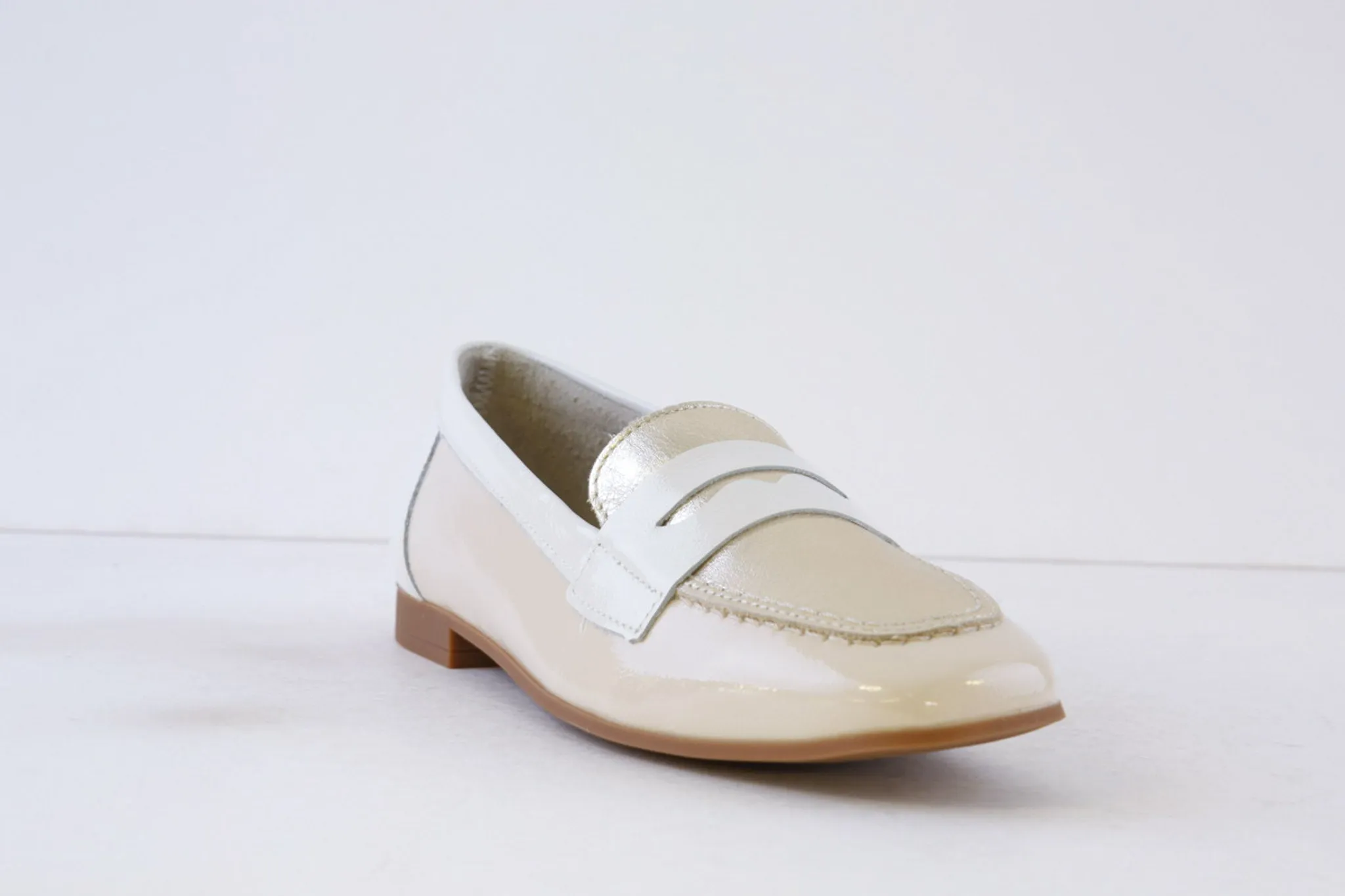 PITILLOS - 10472 LOW HEEL SLIP-ON SHOE - CREAM/GOLD/WHITE