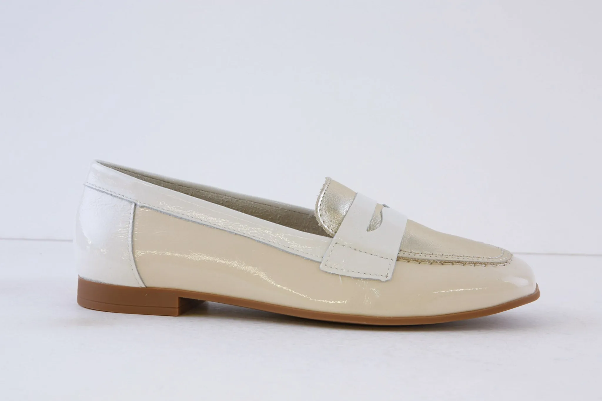 PITILLOS - 10472 LOW HEEL SLIP-ON SHOE - CREAM/GOLD/WHITE
