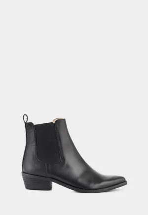 Stella - Black w. Black Sole