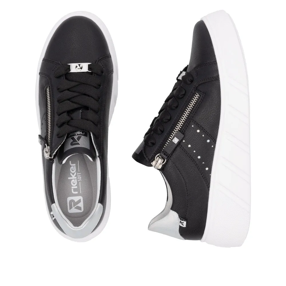 W2605 Lace Up Sneaker
