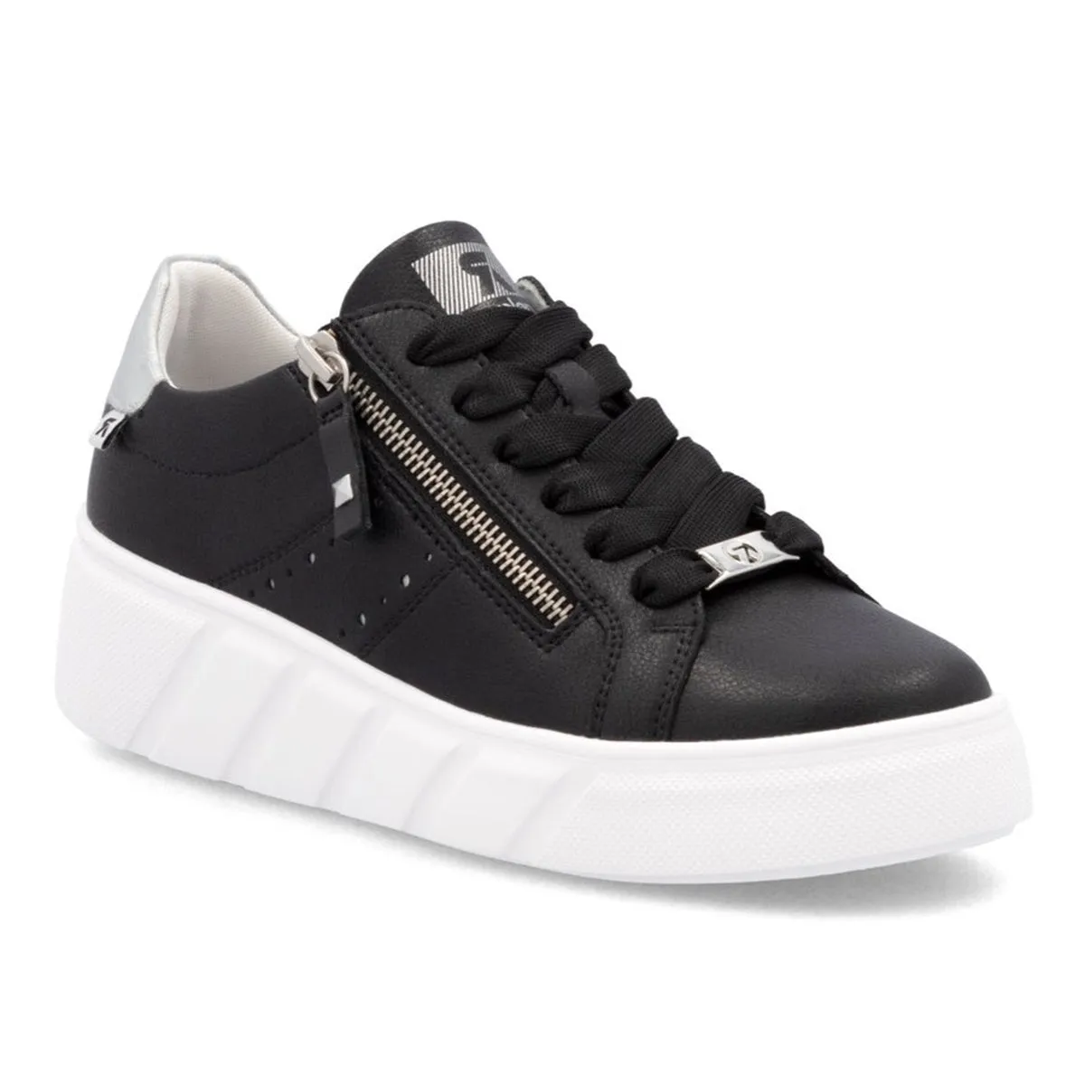 W2605 Lace Up Sneaker