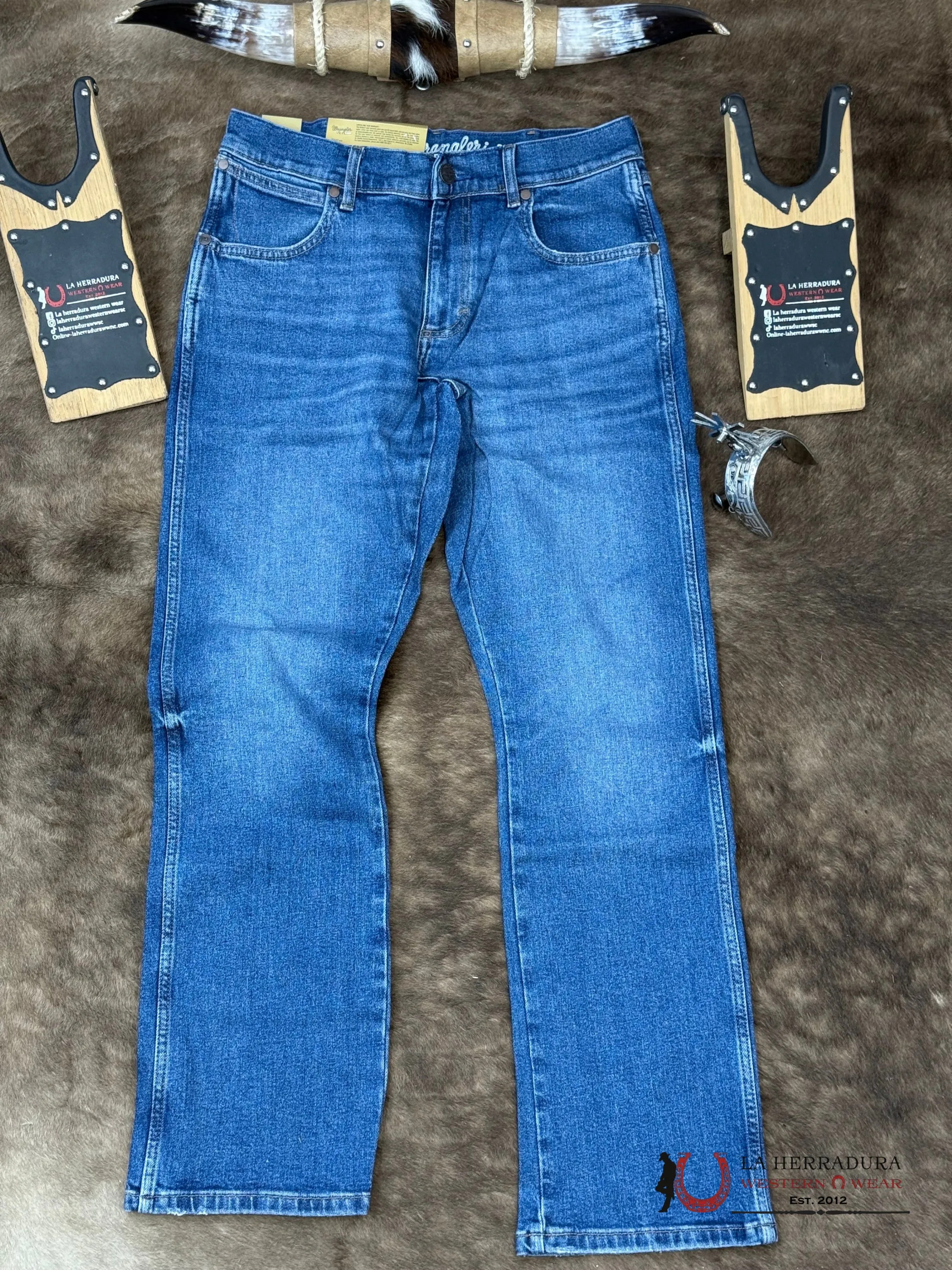 WRANGLER Slim BootCut Light Washed Jean 0659- 77MWZ